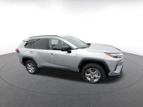 Used 2025 Toyota RAV4 LE image 2