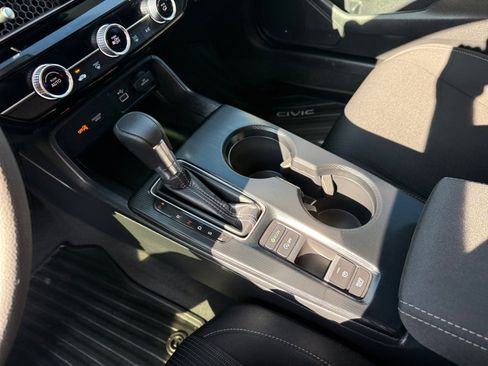 Used 2023 Honda Civic LX image 13