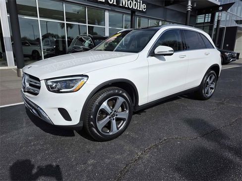 Certified 2021 Mercedes-Benz GLC 300 GLC 300 image 2