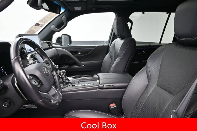 Used 2023 Lexus LX 600 4WD w/ Luxury Package image 32