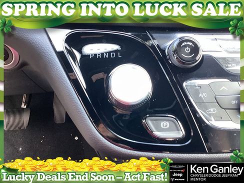 New 2026 Chrysler Pacifica Select image 13