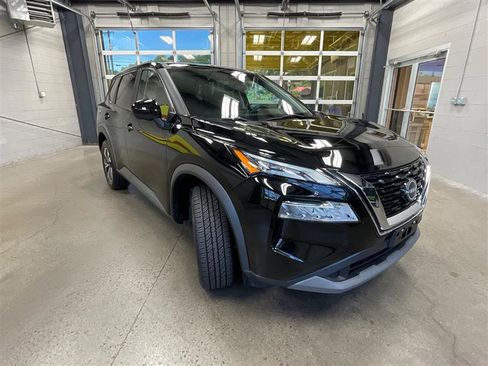 Used 2023 Nissan Rogue SV AWD/4WD image 7