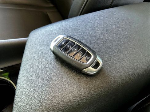 Used 2021 Hyundai Elantra Limited FWD image 31