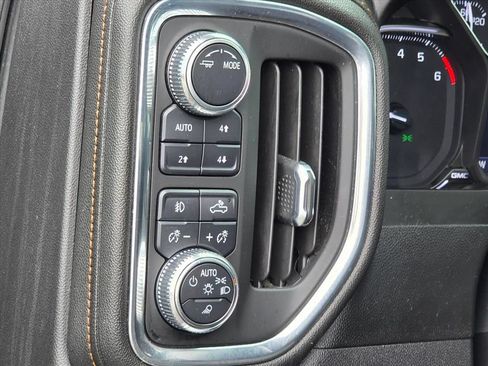 Used 2021 GMC Sierra 1500 AT4 w/ AT4 Premium Package AWD/4WD image 9