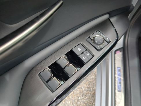 New 2025 Lexus ES 300h w/ Premium Package image 16