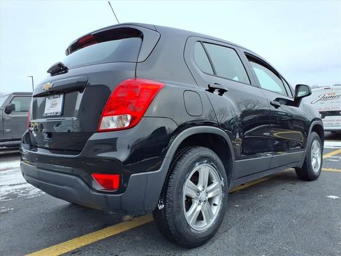 Used 2019 Chevrolet Trax LS w/ LPO, Cargo Package image 6