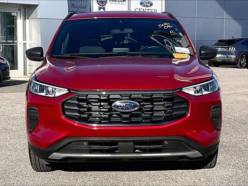 Used 2025 Ford Escape ST-Line image 2
