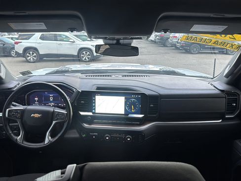 Used 2025 Chevrolet Silverado 2500 LT w/ Convenience Package image 33