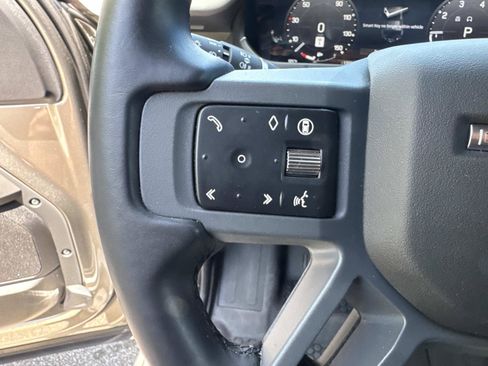 Certified 2025 Land Rover Defender 110 X-Dynamic SE AWD/4WD image 31