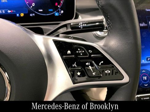 Certified 2025 Mercedes-Benz C 300 4MATIC Sedan image 23
