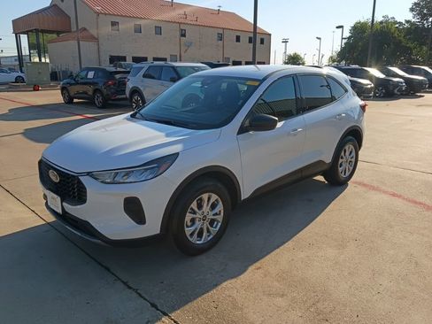 Used 2025 Ford Escape Active AWD/4WD image 1