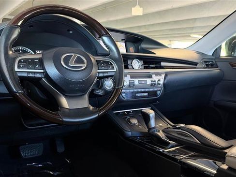 Used 2018 Lexus ES 350 w/ Navigation System Package FWD image 25