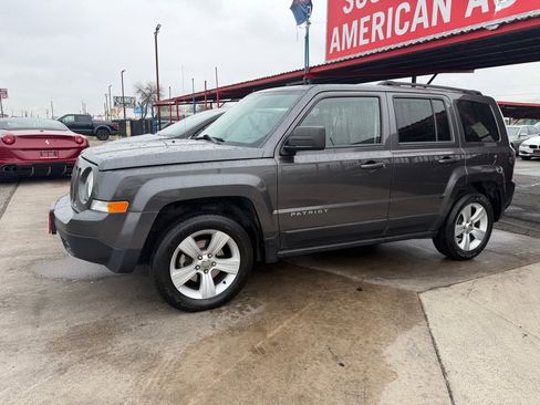 Used 2015 Jeep Patriot Latitude image 8
