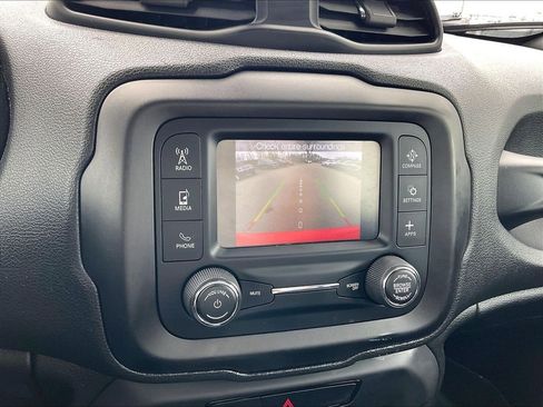 Used 2019 Jeep Renegade Sport image 18