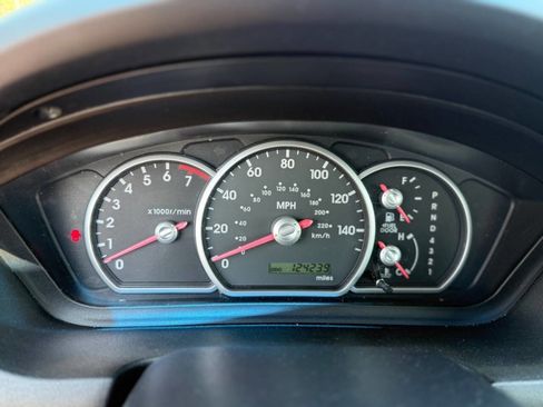 Used 2008 Mitsubishi Galant ES image 15