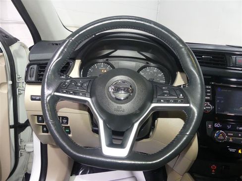 Used 2017 Nissan Rogue SL w/ SL Premium Package AWD/4WD image 31