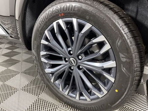 New 2026 Nissan Rogue Platinum image 13