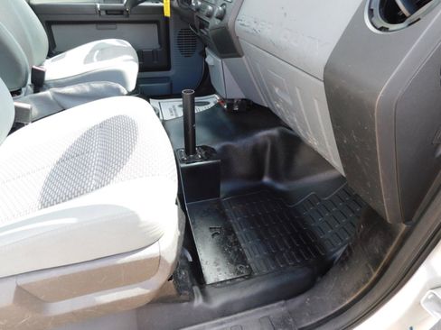 Used 2011 Ford F550 2WD Regular Cab Super Duty w/ PWR Equipment Group image 25