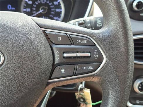 Used 2020 Hyundai Santa Fe SE FWD image 5