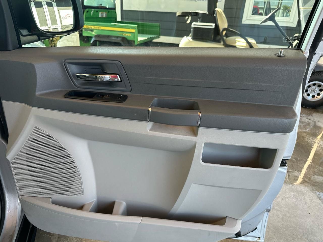 Used 2009 Chrysler Town & Country LX w/ PWR Convenience Group FWD image 45