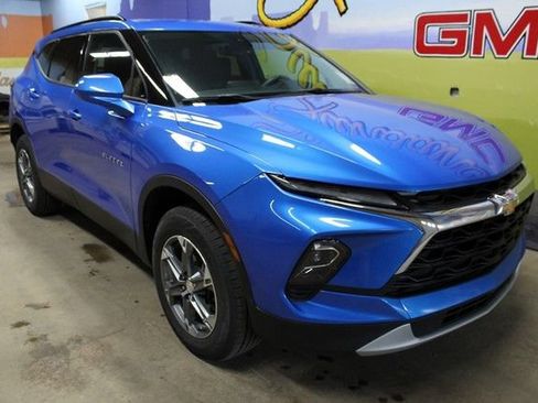 Certified 2024 Chevrolet Blazer LT w/ Convenience Package FWD image 3