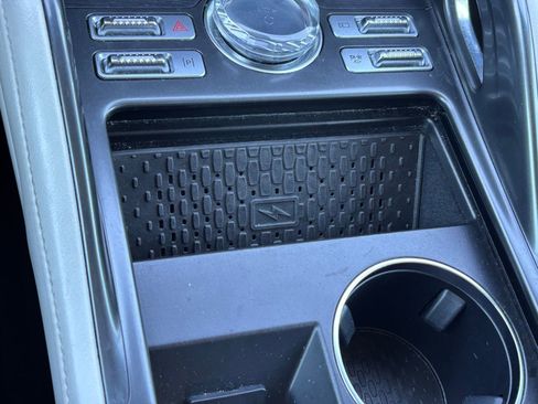 Used 2024 Lincoln Nautilus Reserve image 23