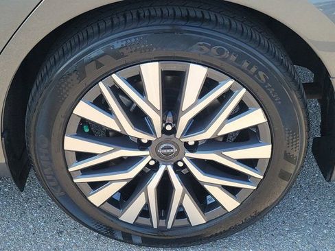 Certified 2024 Nissan Altima 2.5 SV image 13