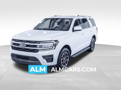 Used 2024 Ford Expedition XLT RWD image 1