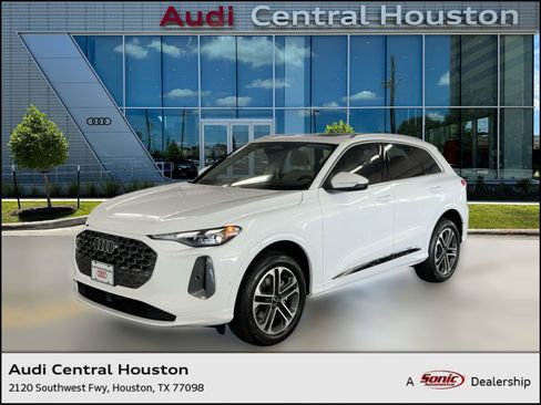 New 2025 Audi Q5 Premium image 1