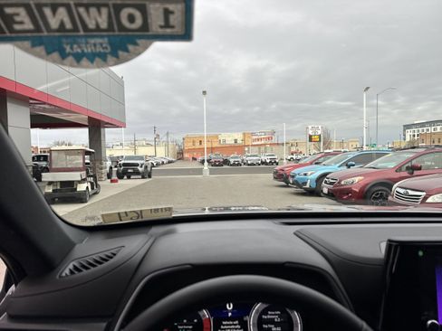 Used 2026 Toyota Highlander XSE image 3