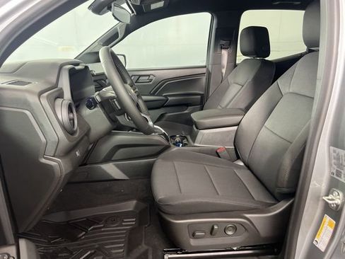 New 2026 Chevrolet Colorado W/T w/ WT Custom Package AWD/4WD image 9