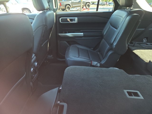 Used 2022 Ford Explorer XLT w/ Equipment Group 202A RWD image 10