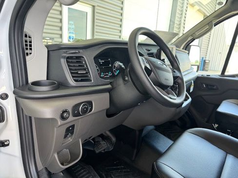 New 2025 Ford Transit 250 Low Roof image 9