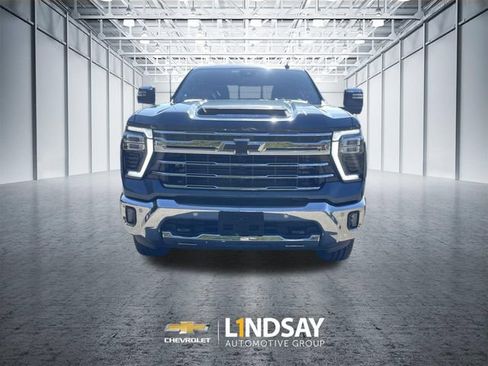 Used 2025 Chevrolet Silverado 3500 LTZ w/ LTZ Plus Package AWD/4WD image 3