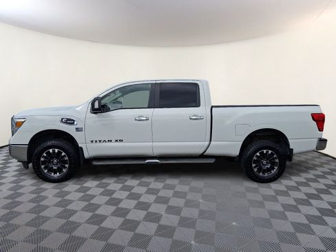Used 2017 Nissan Titan SV AWD/4WD image 8