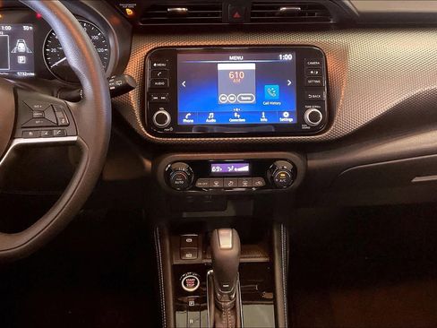 Used 2021 Nissan Kicks SV image 6