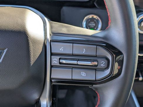 Used 2024 Chevrolet Colorado Z71 w/ Z71 Convenience Package 2 image 23