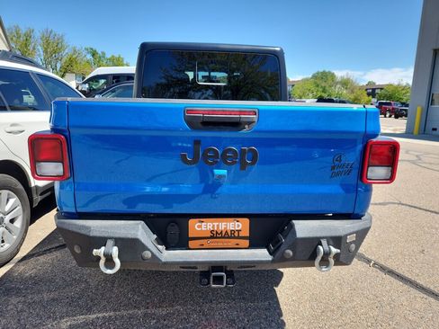 Certified 2023 Jeep Gladiator Willys AWD/4WD image 3