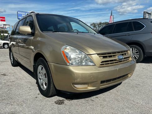 Used 2008 Kia Sedona LX image 3