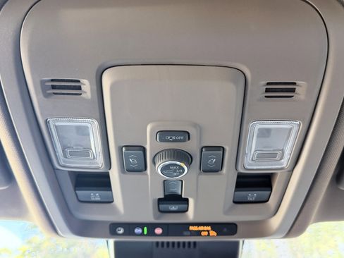 Used 2025 GMC Yukon XL Denali w/ Sun & Power Step Package image 27