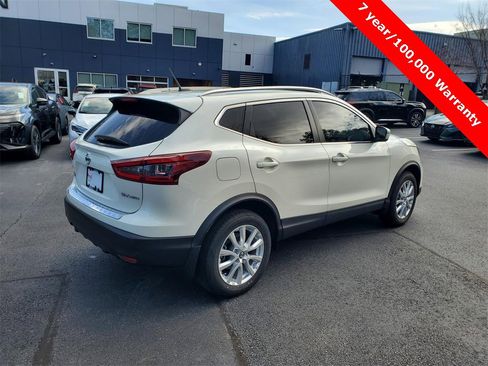 Certified 2022 Nissan Rogue Sport SV image 3