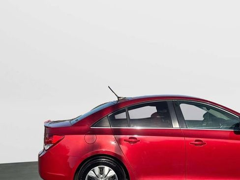 Used 2011 Chevrolet Cruze Eco FWD image 4