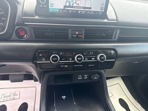 Used 2023 Honda Pilot Touring image 26