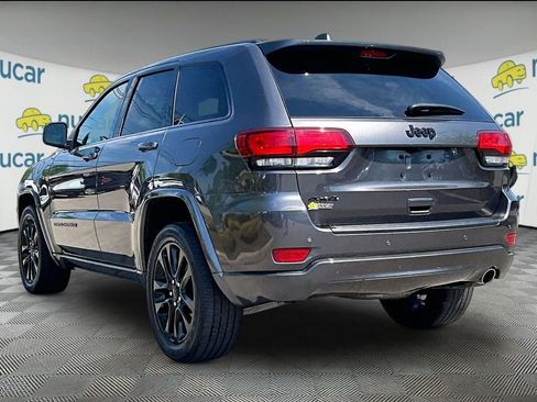 Used 2020 Jeep Grand Cherokee Altitude AWD/4WD image 4