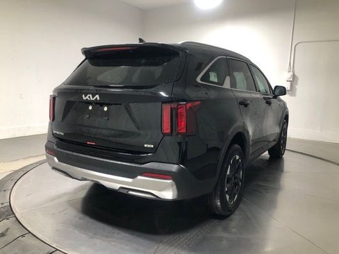 New 2026 Kia Sorento S w/ S Panoramic Sunroof Package image 7
