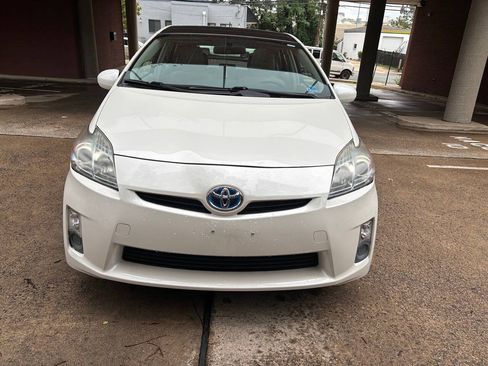 Used 2010 Toyota Prius FWD image 2