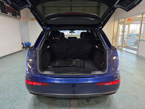 Used 2020 Audi Q5 2.0T Premium w/ Titanium Sport Package image 21