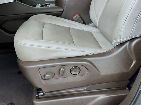 Used 2021 Chevrolet Tahoe Z71 w/ Luxury Package image 20