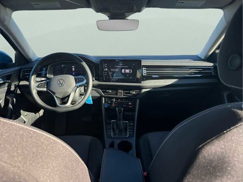 Certified 2025 Volkswagen Jetta S image 29