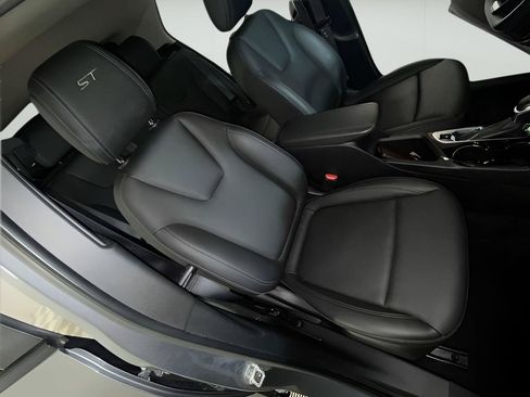 Used 2024 Buick Encore GX Sport Touring w/ Experience Buick Package FWD image 18